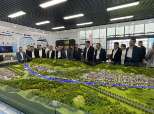 临夏百乐博集团发展沉点项目业务观摩互换活动